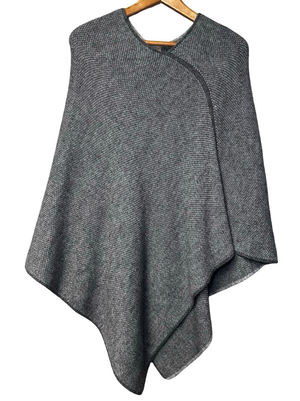 Fratelli Talli Gray Knit Alpaca Wool Blend Ponco One Size Fits All Winter Chic